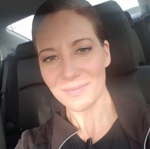 Meet your Posher, Ila